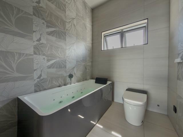 6 Bedroom Property for Sale in Sandown Western Cape